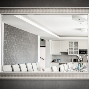 Panzió belső fotó, tükörből nézve, Aranymanudla panzió, Balatonakali